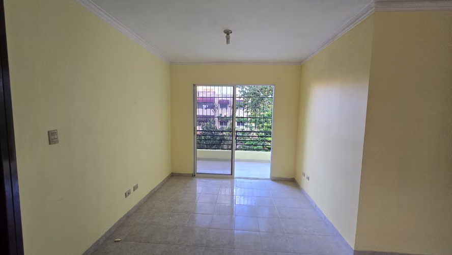 Apartamento en Residencial Carmen Renata, 3er nivel con 3 habitaciones y 2 baños.  - Imagen 11