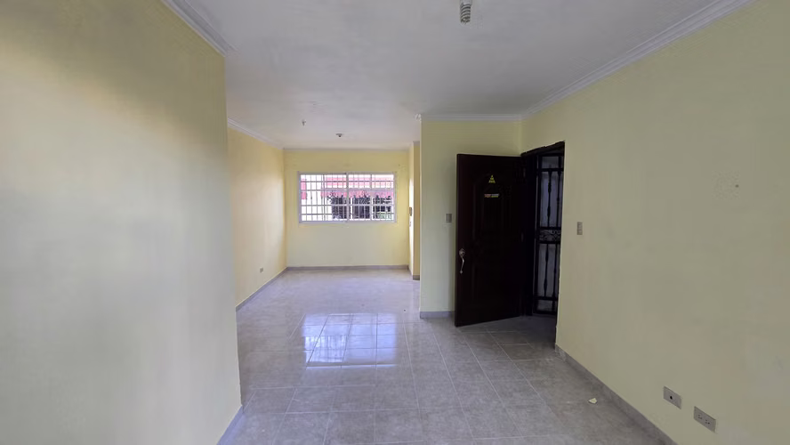 Apartamento en Residencial Carmen Renata, 3er nivel con 3 habitaciones y 2 baños.  - Imagen 9