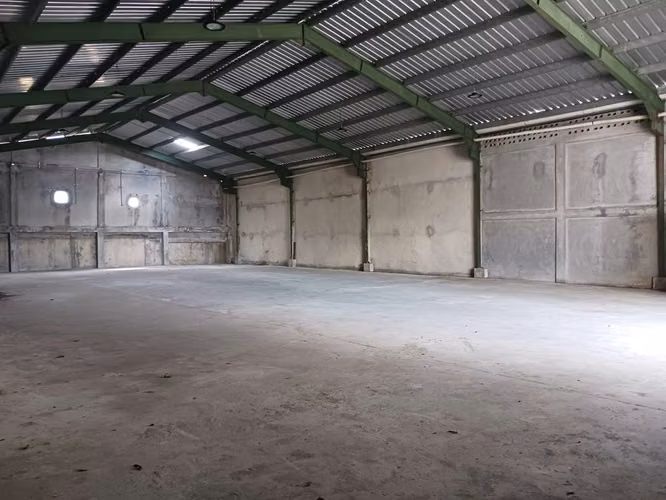 Nave en Alquiler - Imagen 2