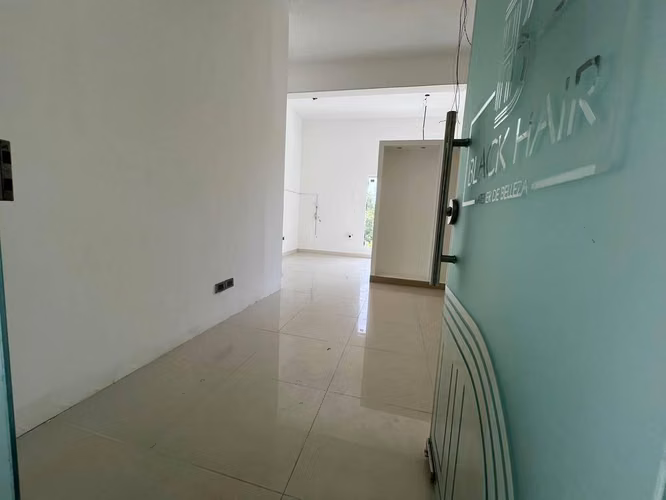 Local en Alquiler en Distrito Nacional | 35 m² con Baño Privado - Imagen 7