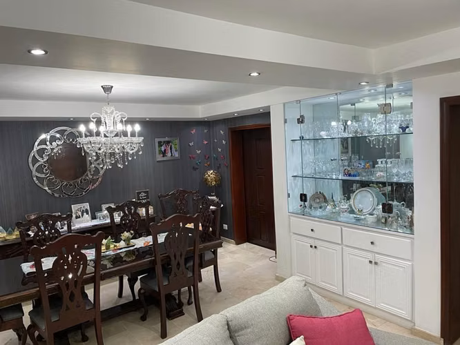 Vendo apartamento clásico en Bella Vista - Imagen 8
