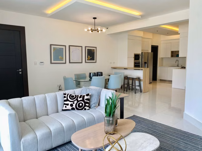 Amplio Apartamento de Lujo con 3 Habitaciones, Piscina, Gym y Línea Blanca Disponible para Alquiler en Cerro Hermoso!