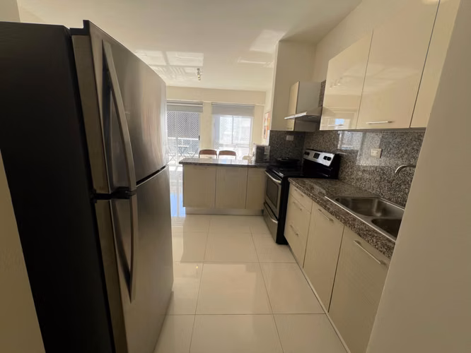 Apartamento en Alquiler en Paraiso Amueblado de DOS Habitaciones  - Imagen 5