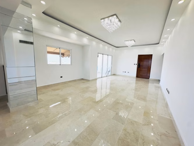Apartamento en alquiler Santo Domingo Oeste | 698 m² | 3 hab. | Terraza privada con piscina | $1,500