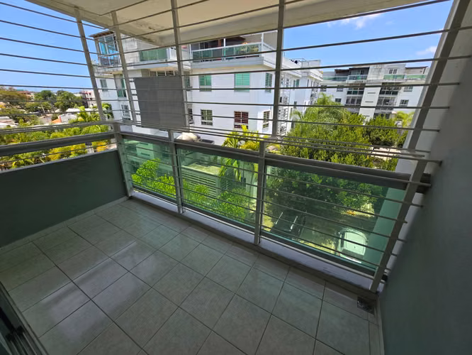 Apartamento P.H alquiler en la Republica de Colombia Jardines del Fresno. 