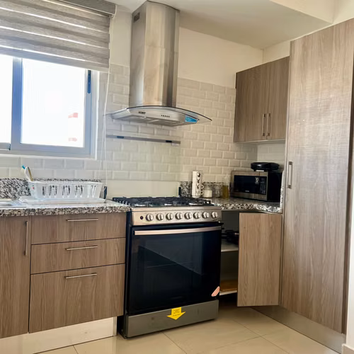 Apartamento En Alquiler De 1 Habitación Y 2 Baños En Piantini  - Imagen 3