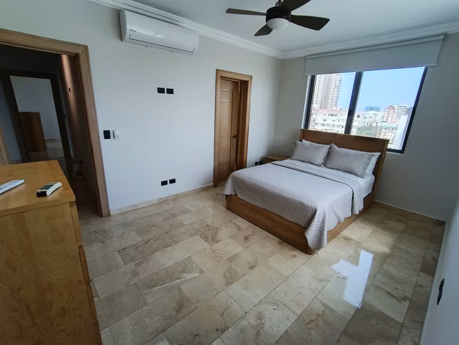 Apartamento amueblado en alquiler en Serralles, Santo Domingo - Imagen 7