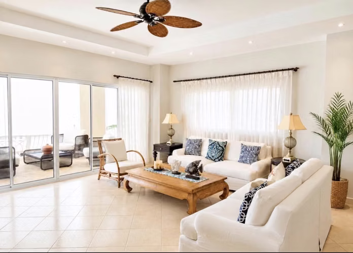 Apartamento de lujo vista al mar , ubicado en la zona más prestigiosa y lujosa de punta cana . 