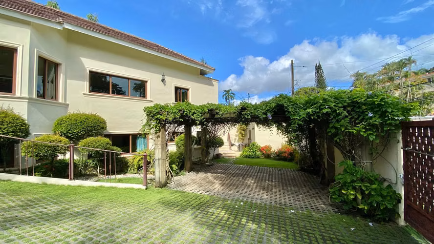Vendo Imponente Mansión en Cuesta Hermosa II, 5 HABS., 1,000 Mts.2, Patio, Piscina, REBAJADA - Imagen 9