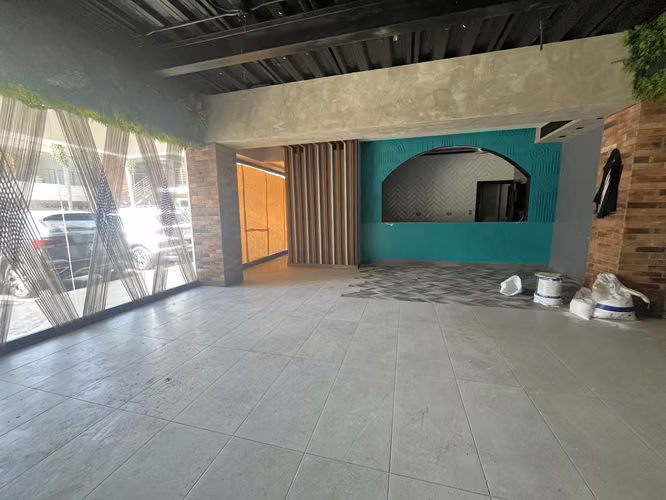 Local Comercial Alquiler Piantini de 173.02 m2 con Terraza – Primer Nivel