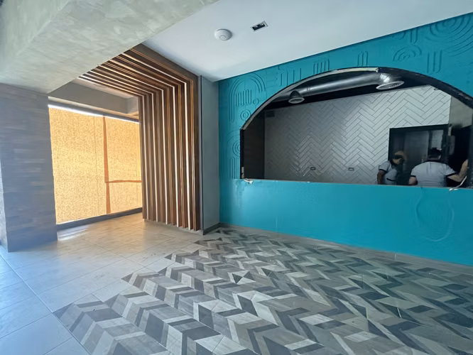 Local Comercial Alquiler Piantini de 173.02 m2 con Terraza – Primer Nivel