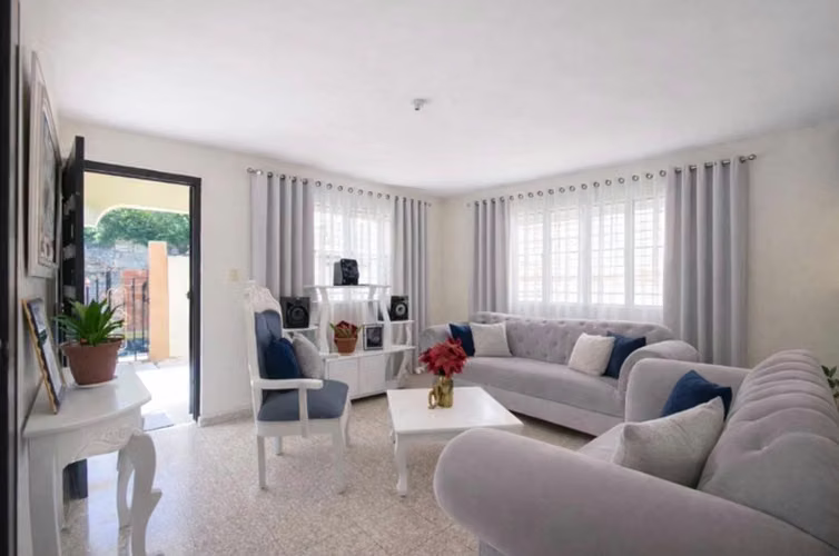 Casa en Miramar en Venta para oficina, almacen o comercio