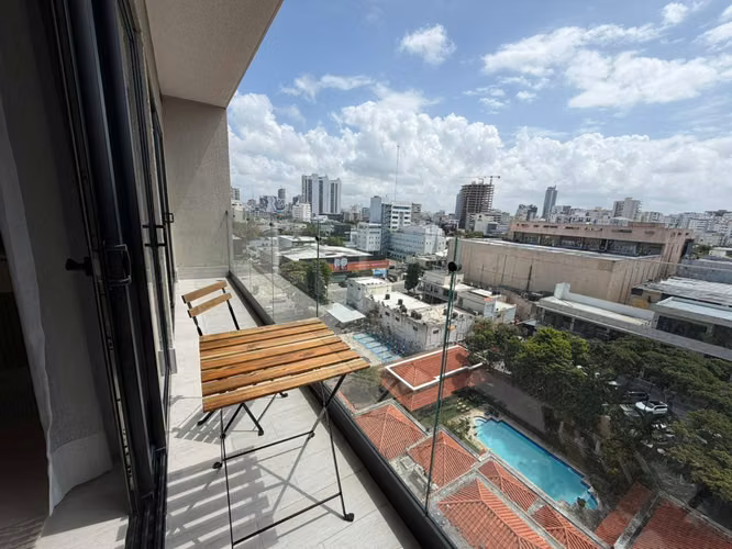 Lujoso y moderno apartamento en alquiler en Piantini - Imagen 2