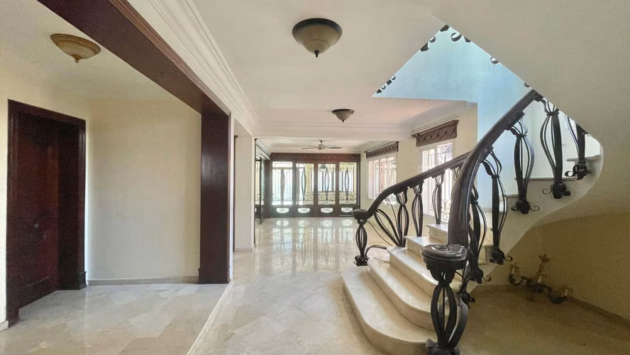 CASA 1ER NIVEL EN ALQUILER COMERCIAL EN LOS CACICAZGOS - Imagen 3