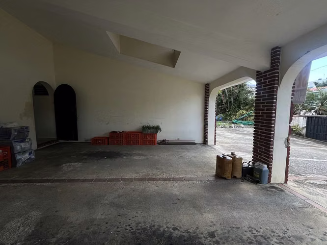 Casa de 2 niveles, 4hab, family room, patio, gazebo, terraza, jacuzz - Imagen 2