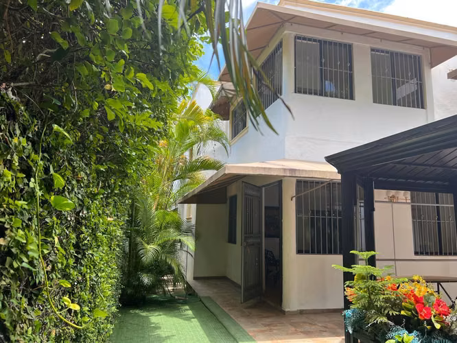 House for sale of 3 rooms in Los Ríos, Jardin Botánico