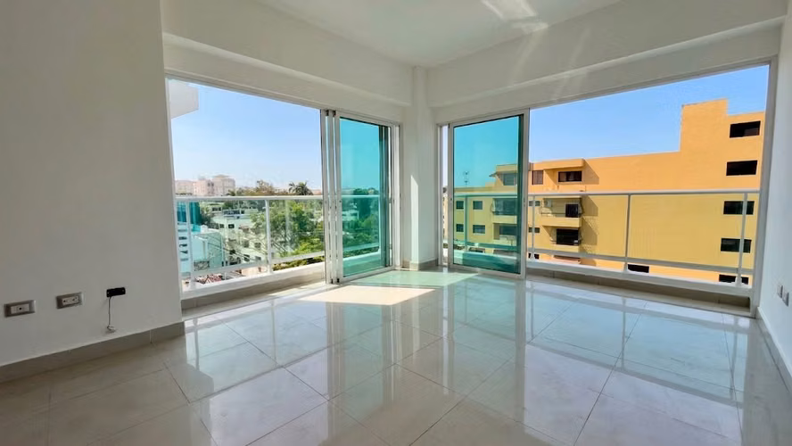 Apartamento con Vista Panorámica en Alquiler en Gazcue /  Apartment with Panoramic View for Rent in Gazcue