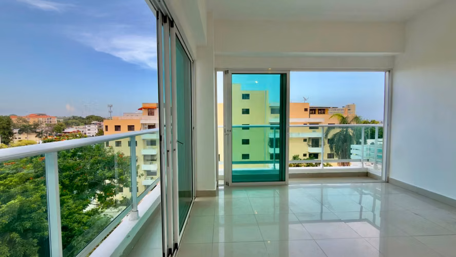 Apartamento con Vista Panorámica en Alquiler en Gazcue /  Apartment with Panoramic View for Rent in Gazcue - Imagen 2