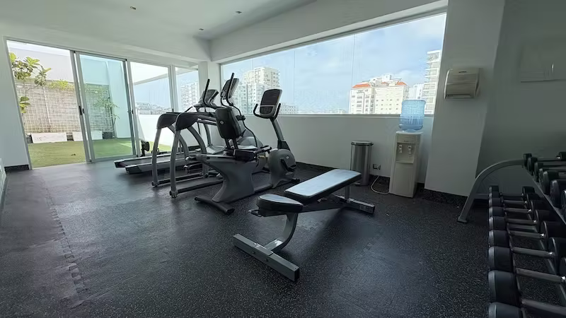 Venta apartamento en Piantini Amueblado de Una Habitación próximo al Saint George. US$150,000 - Imagen 9