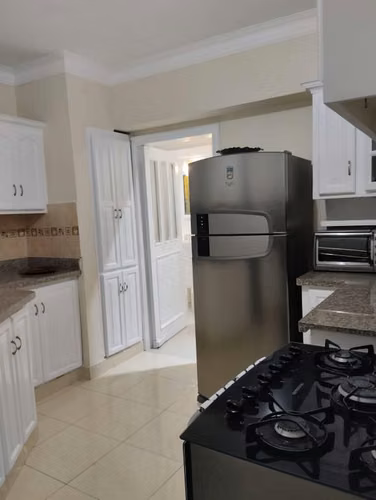 Apartamento Amueblado en Bella vista de 3 habitaciones con walking closet  - Imagen 6