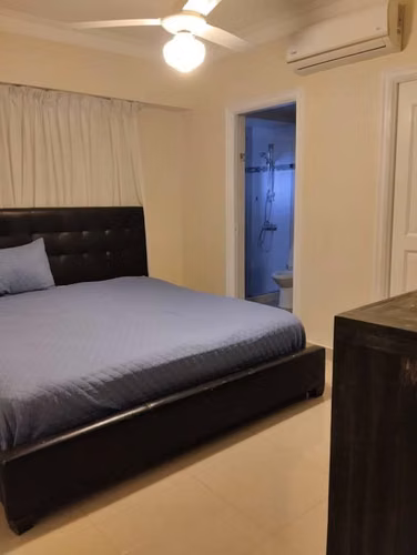 Apartamento Amueblado en Bella vista de 3 habitaciones con walking closet  - Imagen 3