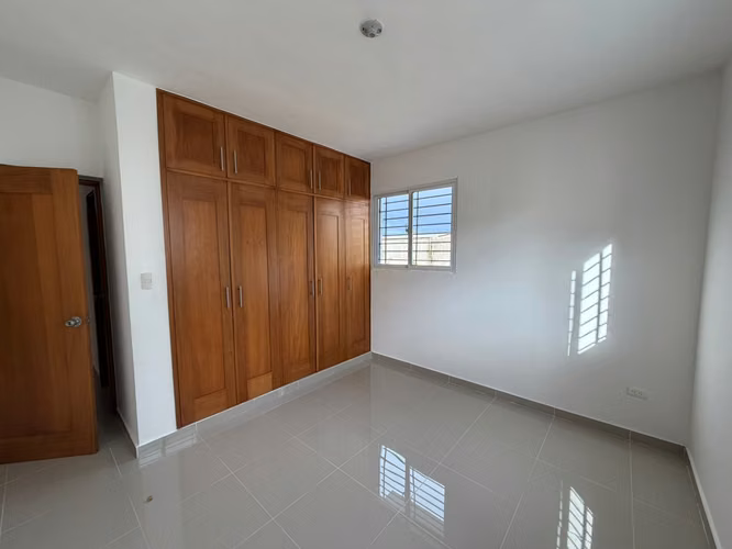 Apartamento en Los Alamos con piscina 2hab - Imagen 7
