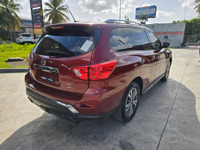 Nissan Pathfinder 4x4 3 filas de asientos desde 55 diarios - Imagen 7
