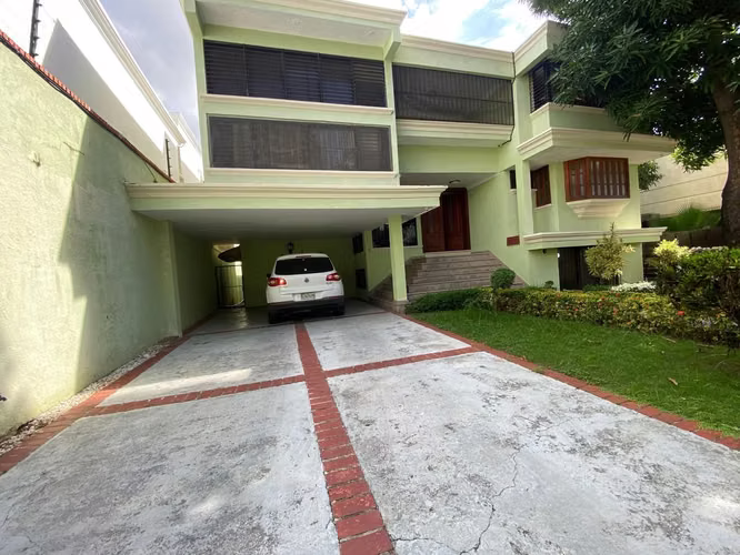 Casa en los Cacicazgos 630 solar US$825,000 - Imagen 2