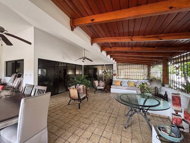 Casa de dos niveles independientes en venta en Los Cacicazgos- HG - Imagen 2