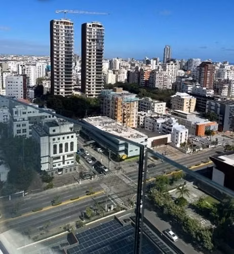 Apartamento en Alquiler en piantini con Vista a la Ciudad y Amenidades - Imagen 4