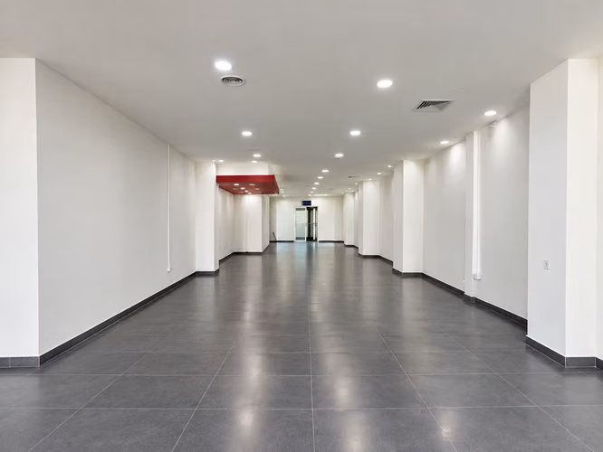 LOCAL COMERCIAL | PRIMER PISO | NACO  - Imagen 4