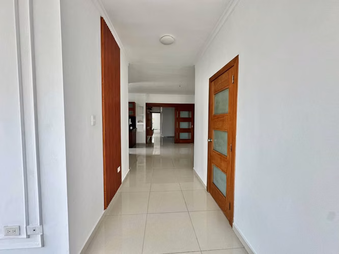 Apartamento en Alquiler en Naco | 3 Habitaciones y 2 Parqueos - Imagen 8