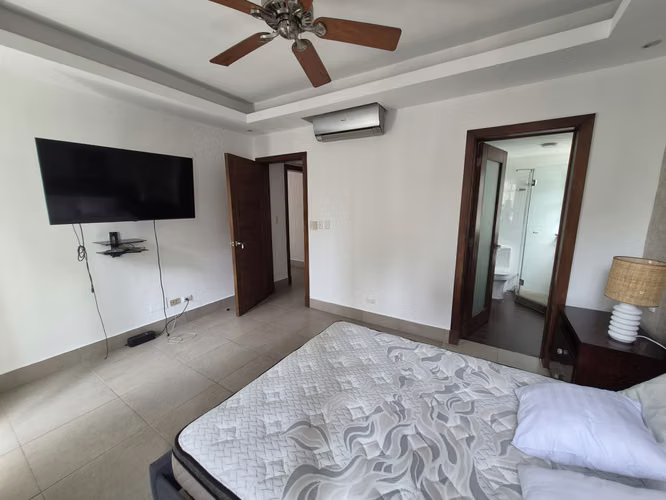 Apartamento en alquiler Piantini, 2 hab amueblado - Imagen 7
