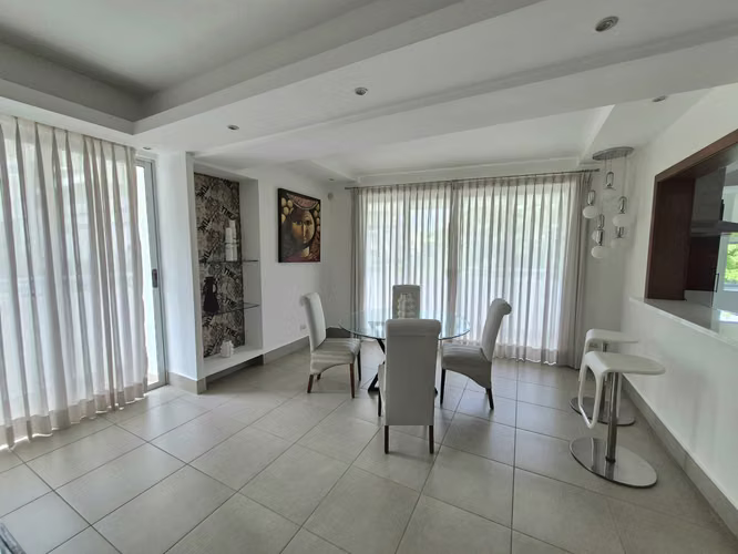Apartamento en alquiler Piantini, 2 hab amueblado - Imagen 3