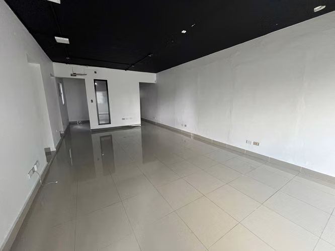 Oficina Alquiler Evaristo Morales de 45 m2 – Segundo Nivel  - Imagen 2
