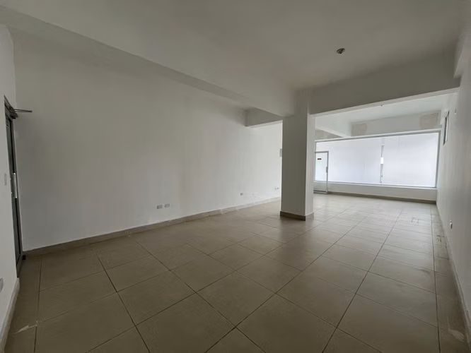 Local Comercial Alquiler NACO de 44m2 – Primer Nivel - Imagen 5