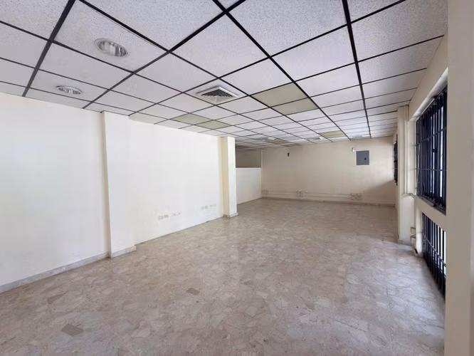 alquiler de LOCAL comercial para oficinas o cualquier tipo de negocio próximo a la Winston Churchill , segundo Nivel . - Imagen 2