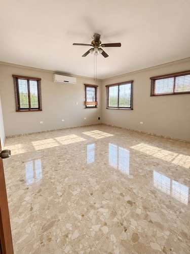 Se vende casa en las praderas de 3 habitaciones con piscina y jacuzzi en residencial cerrado - Imagen 11