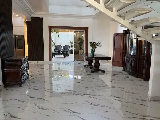 Oportunidad - Esta espectacular residencia ha sido diseñada para quienes buscan amplitud, comodidad y acabados de primer - Imagen 7