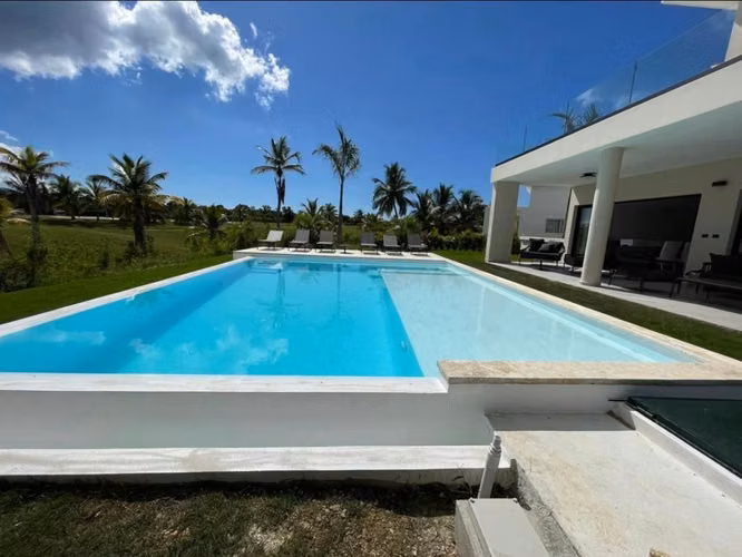 vendo villa en la romana