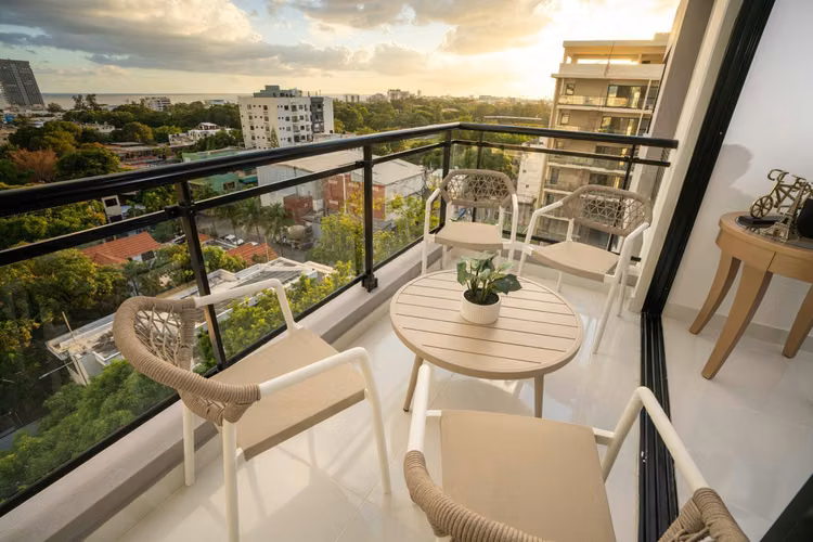 Alquiler de Penthouse Amueblado con vista al mar