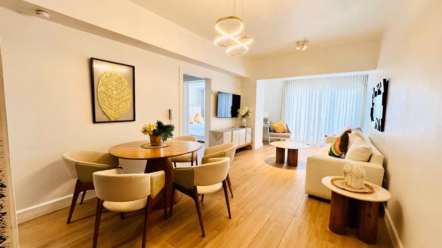 Apartamento de 2 habitaciones en venta con Jacuzzi y terraza privada en torre de lujo en Serralles