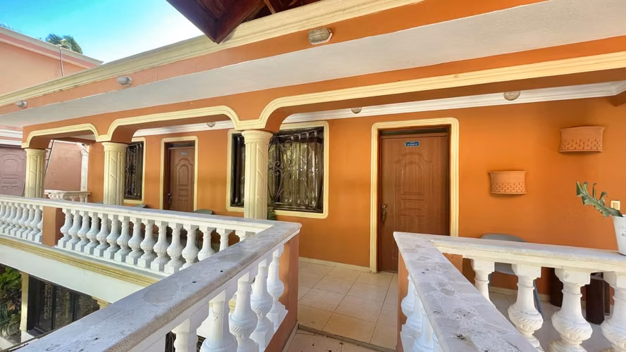 Aparta- Seaside Hotel in Palmar de Ocoa. A 16-year-old tourist operation from Trayectoria.