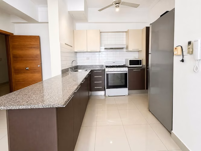 APARTAMENTO EN VENTA EN ZONA EXCLUSIVA - Imagen 6