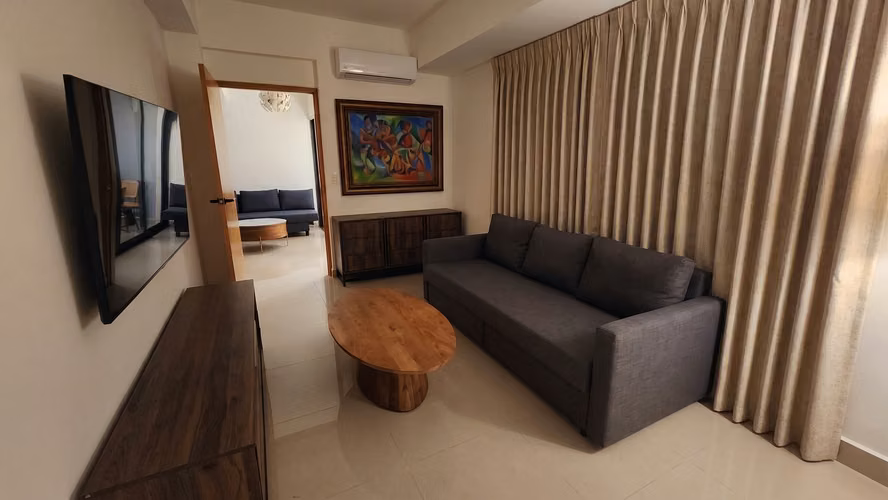 Amplio y Moderno Apartamento Amueblado en piso alto en Gazcue | 1-2 Habs | 2 Parqueos  - Imagen 8