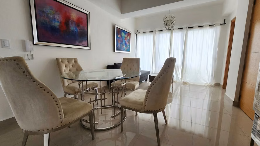 Amplio y Moderno Apartamento Amueblado en piso alto en Gazcue | 1-2 Habs | 2 Parqueos  - Imagen 3