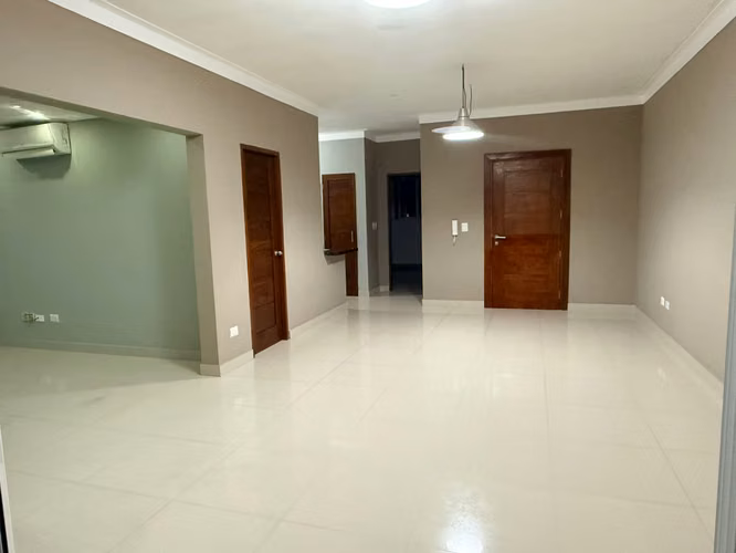 Apartamento en alquiler Evariasto Morales, 1 hab mas familu room