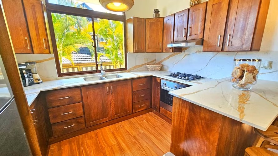 Villa Amueblado en venta cerca del pueblo proyecto cerrado con vista a las montañas - Imagen 3