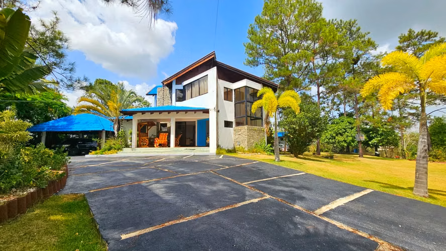 Villa en Venta Amueblada en Jarabacoa con vista al Valle de la Vega