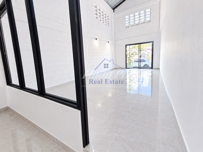 ¡Ubicación Prime! Oportunidad Única: Local con Patio en el centro  de la Ciudad